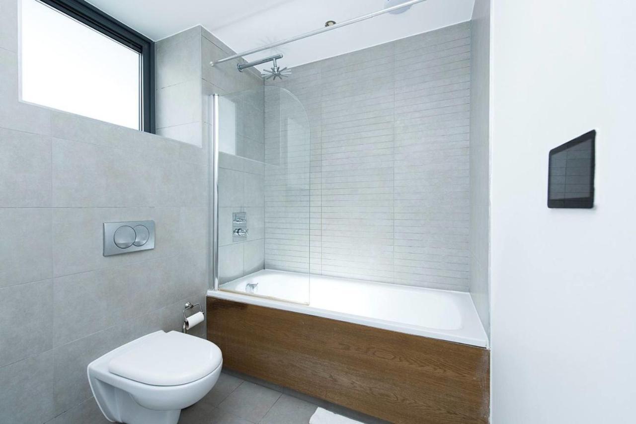 Stylish 2 Bedroom Flat With Balcony In לונדון מראה חיצוני תמונה