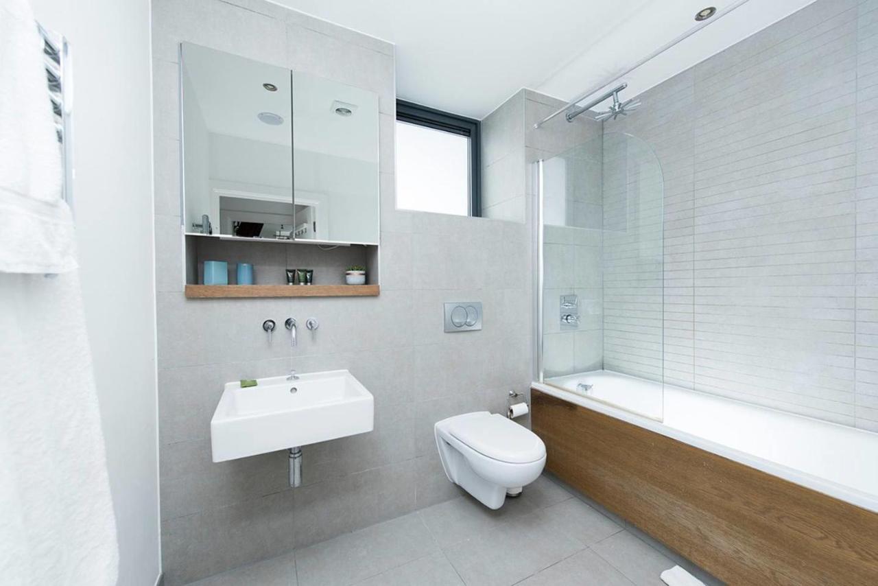 Stylish 2 Bedroom Flat With Balcony In לונדון מראה חיצוני תמונה