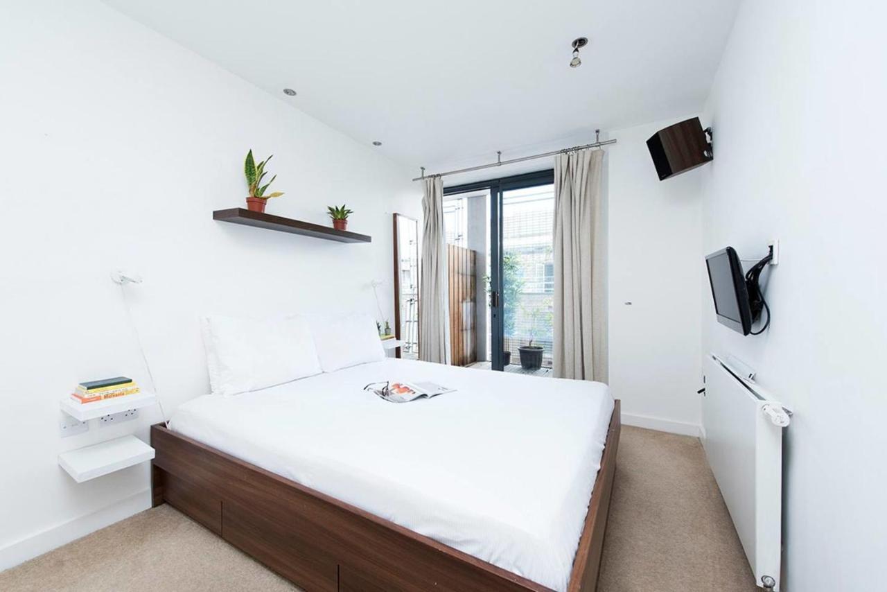 Stylish 2 Bedroom Flat With Balcony In לונדון מראה חיצוני תמונה